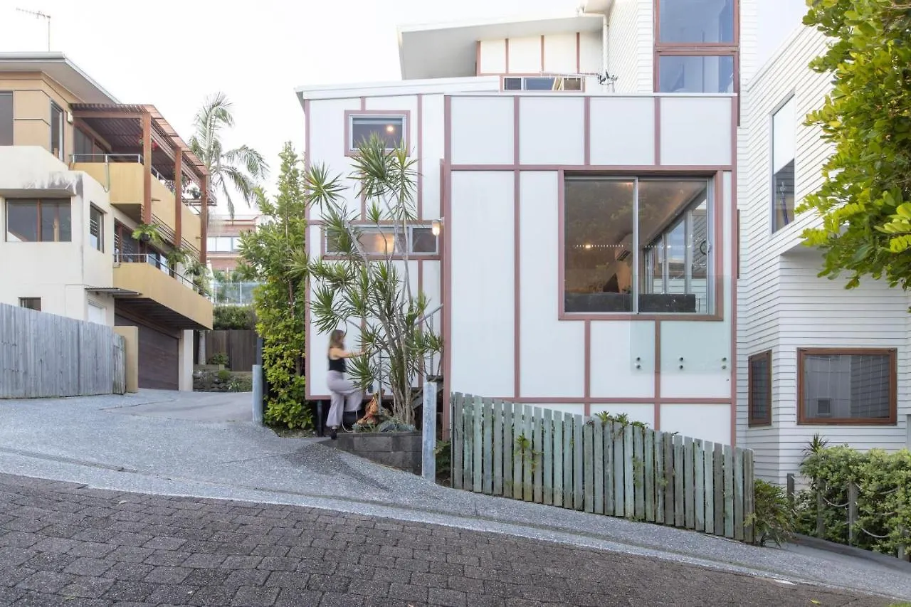 Daybreak Loft Apartment Gold Coast Australia