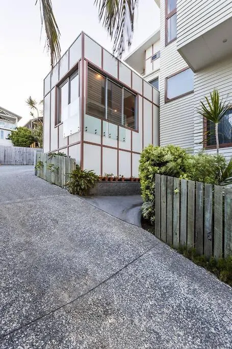 Daybreak Loft Apartment Gold Coast Australia